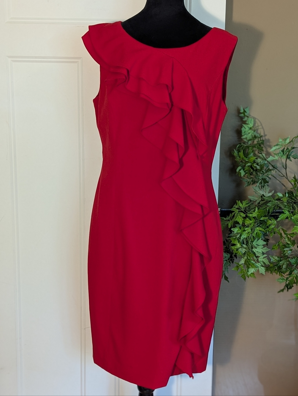Calvin Klein Red Ruffled Sleeveless Sheath Midi Dress. Power Dress. Sz 12.